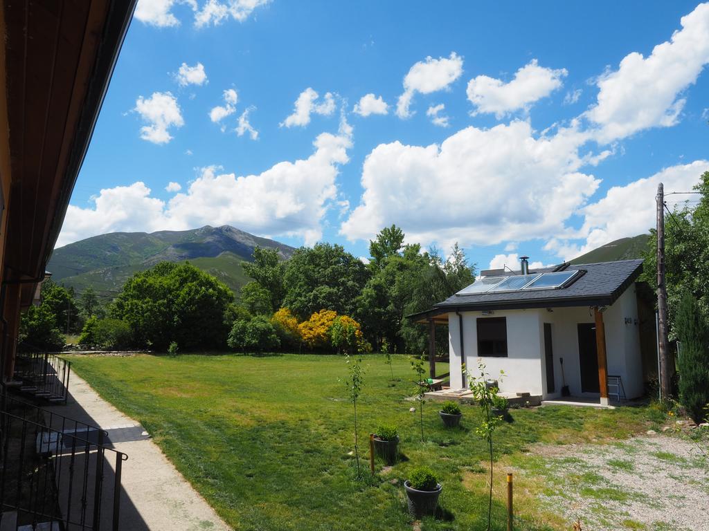Vila Planet Ancares Candín Exteriér fotografie
